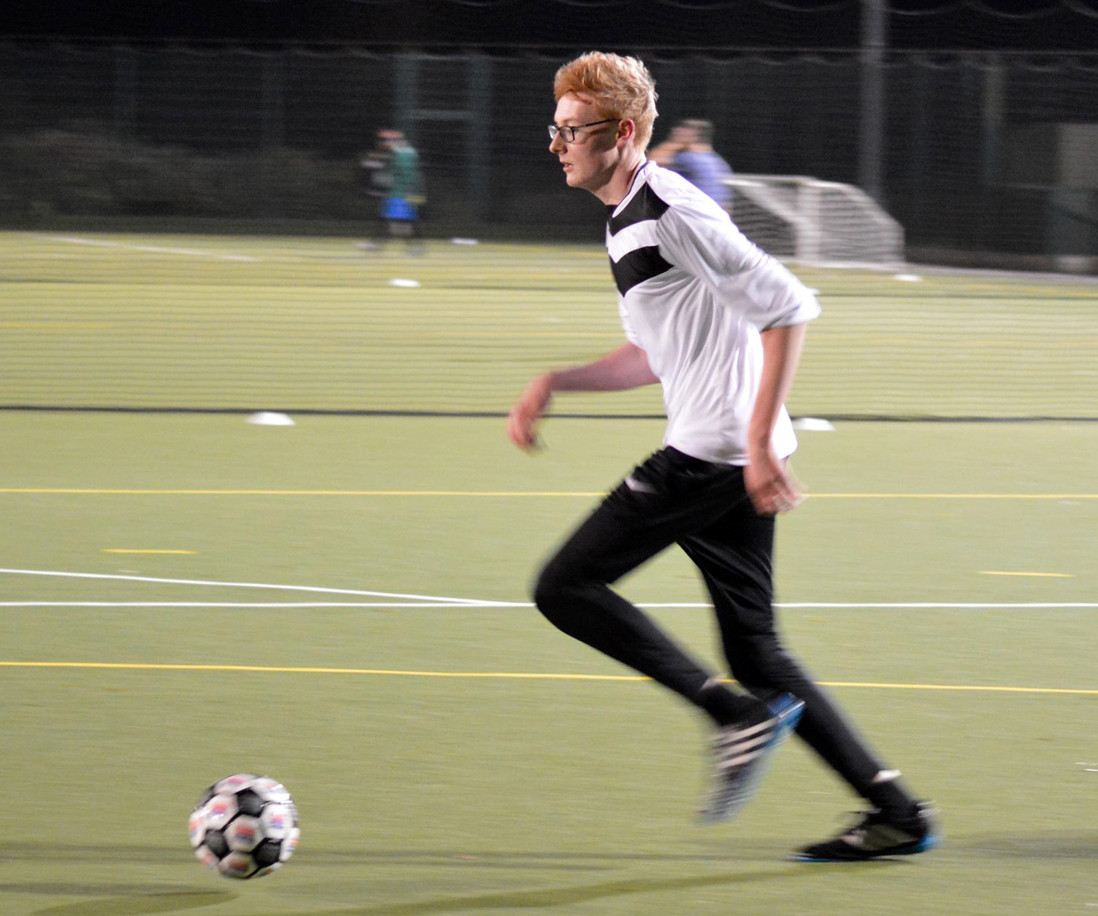 ON THE BALL: Loftus Cheeky Nando’s attack during their 5-1 win on Monday night. Photo by ANDREW RUDD