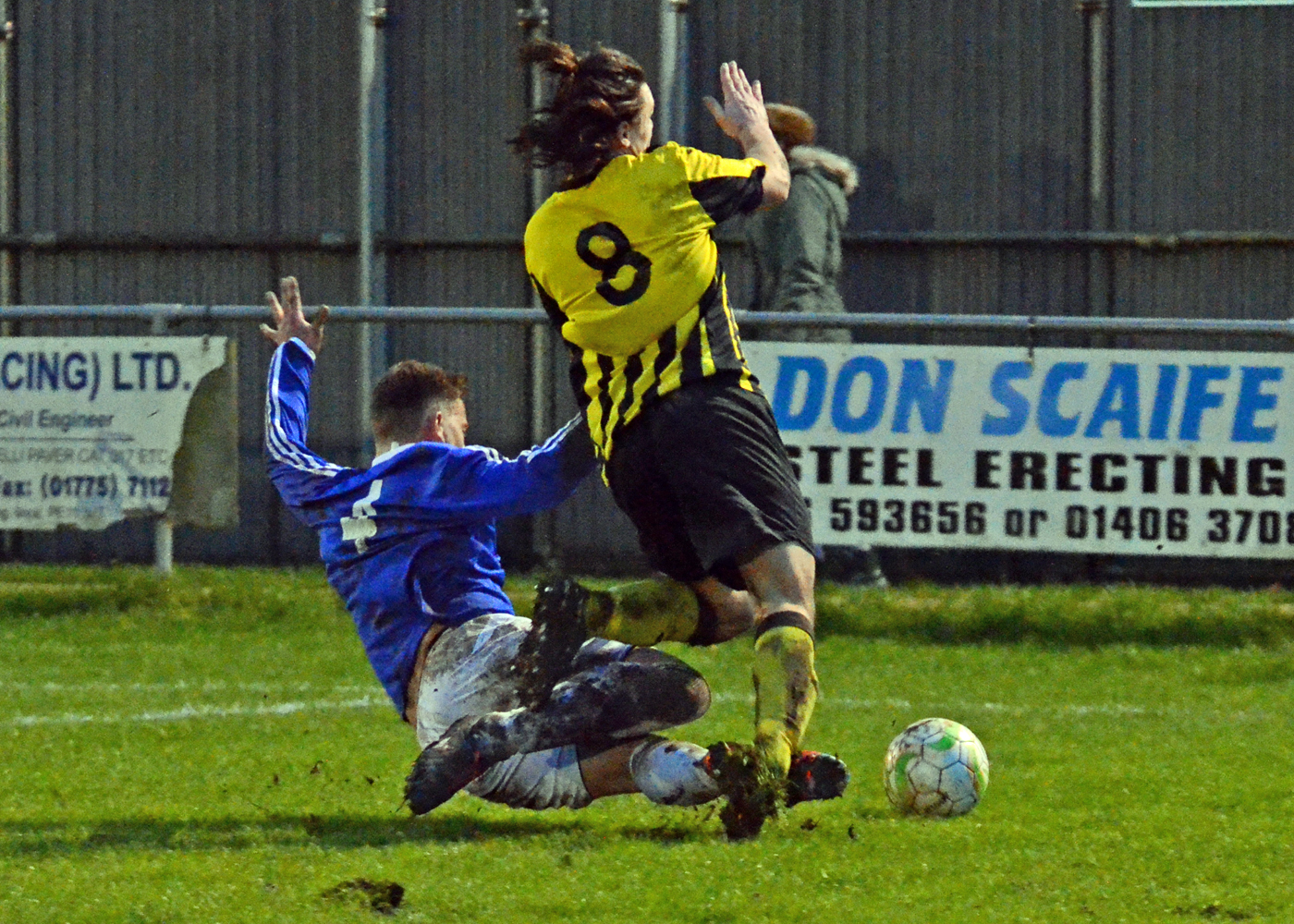 OUCH! This tackle has ruled Aaron Eyett out for eight weeks. Photo by JAKE WHITELEY