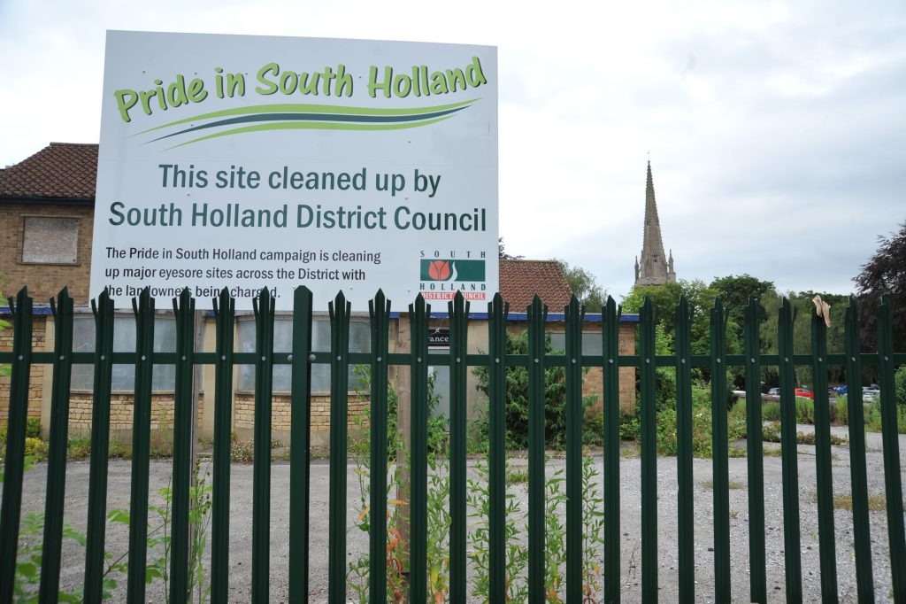 The Bull and Monkie site in Churchgate, Spalding was tidied up and secured by South Holland District Council in November 2014.