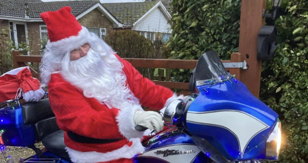 Santa motors in for Fleet visit – The Voice
