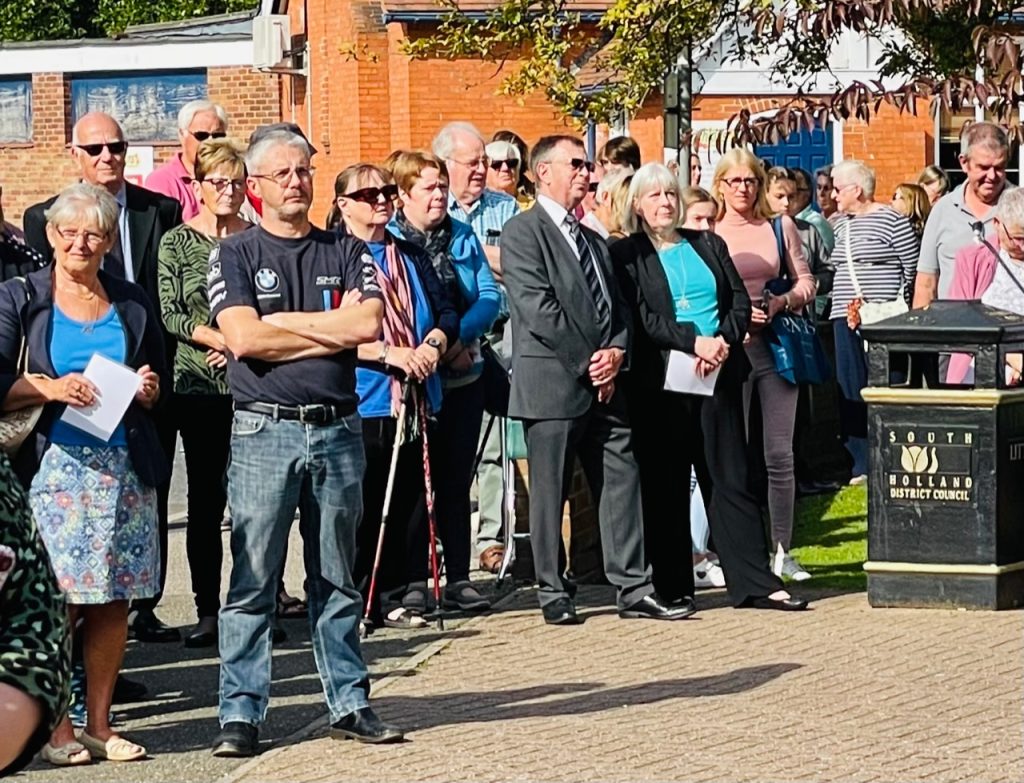 South Holland dignitaries pay tribute to Queen Elizabeth II as new king