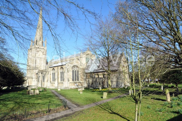spalding-parish-churchyard